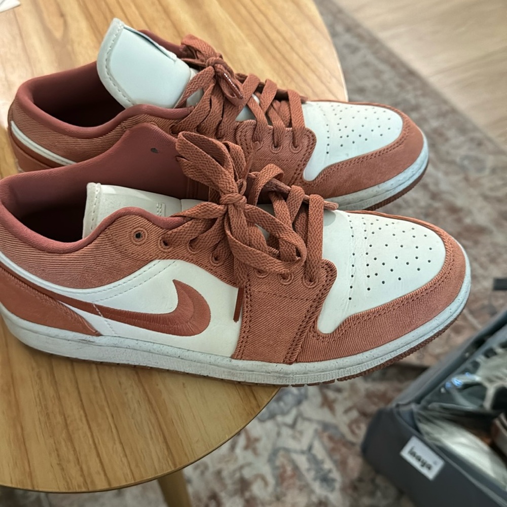 Air Jordan 1 low